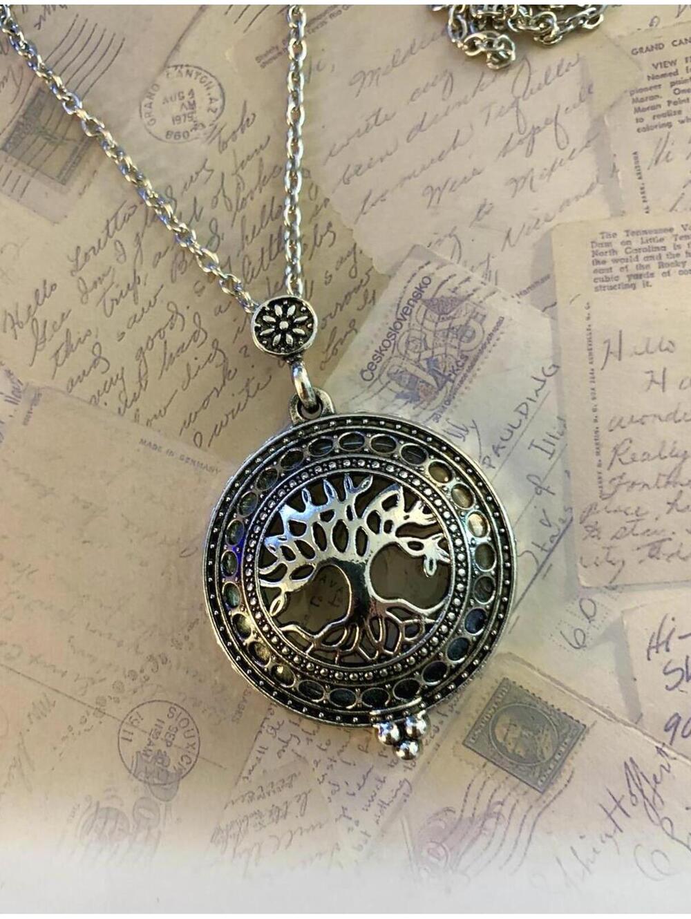 Functional Magnifying Glass Filigreed Silhouette Tree Life Medallion Accessories
